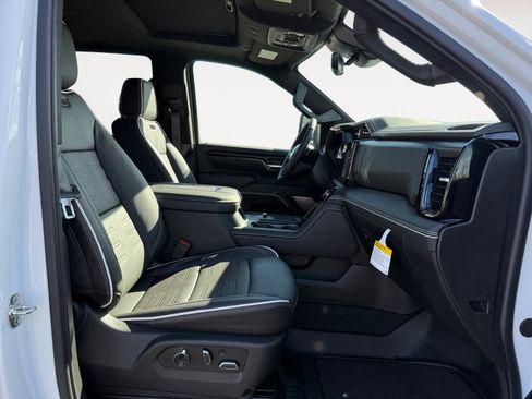New 2026 GMC Sierra 2500 AT4X image 19