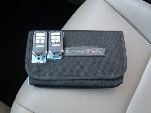 Used 2017 Honda Pilot EX-L image 24