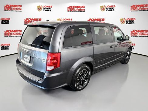 Used 2015 Dodge Grand Caravan SE w/ Quick Order Package 29E SE FWD image 13