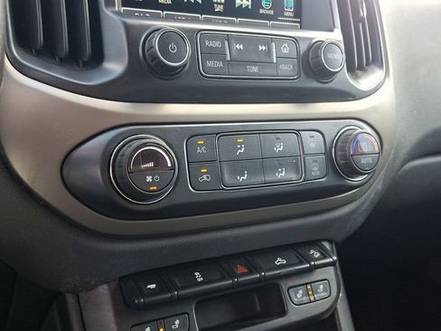 Used 2017 Chevrolet Colorado Z71 AWD/4WD image 15