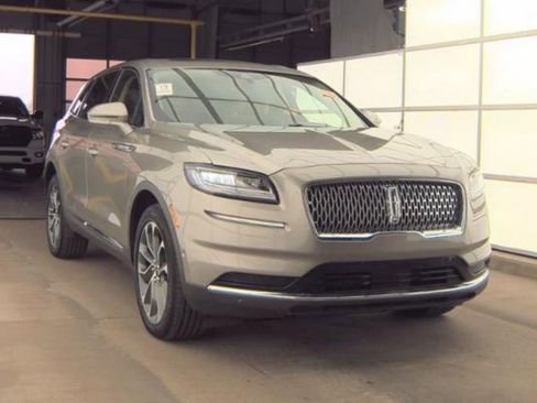 Used 2023 Lincoln Nautilus Reserve w/ Equipment Group 201A AWD/4WD image 4