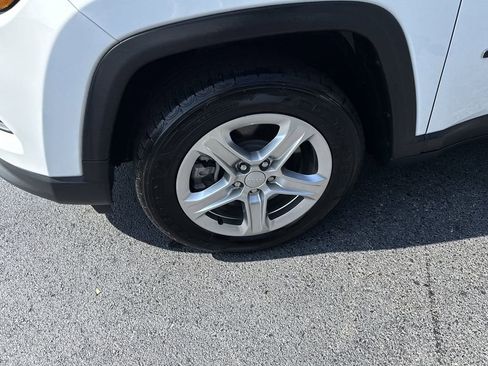 Used 2024 Jeep Compass Latitude image 20