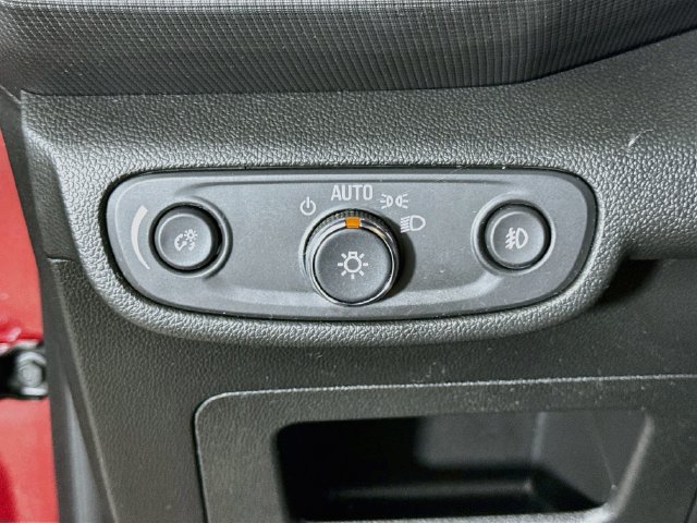 Used 2023 Chevrolet TrailBlazer RS w/ Convenience Package FWD image 11
