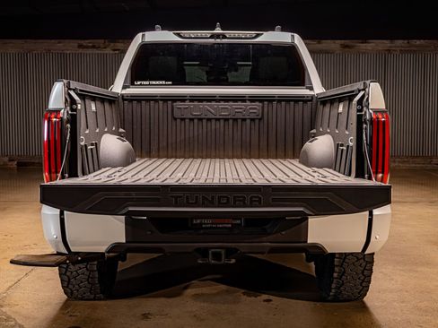 Used 2025 Toyota Tundra Platinum w/ Tow Tech Package image 8