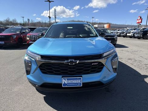 New 2026 Chevrolet Trax RS w/ Sunroof Package FWD image 2
