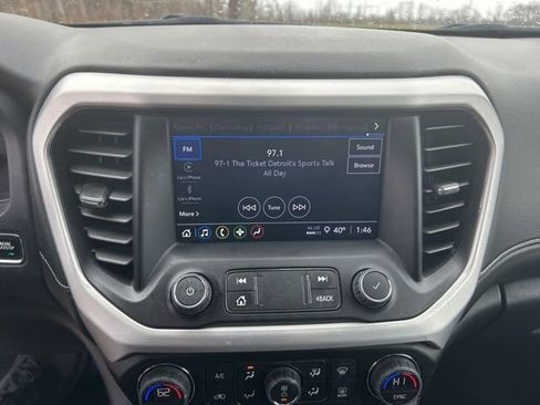 Used 2023 GMC Acadia SLE w/ Driver Convenience Package image 16