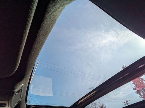 Used 2015 Ford F150 Platinum w/ Equipment Group 701A Luxury image 22