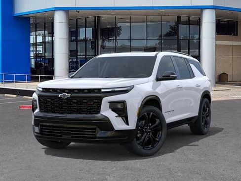 New 2027 Chevrolet Traverse RS w/ LPO, Floor Liner Package FWD image 6