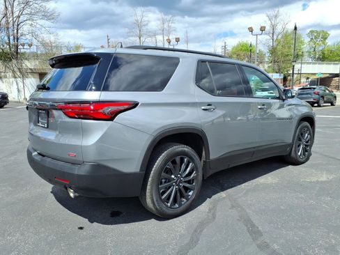 Used 2023 Chevrolet Traverse RS w/ LPO, Floor Liner Package AWD/4WD image 3