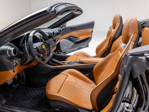 Certified 2023 Ferrari Portofino M RWD image 95
