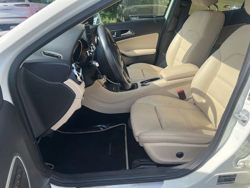 Used 2018 Mercedes-Benz GLA 250 4MATIC w/ Convenience Package image 15