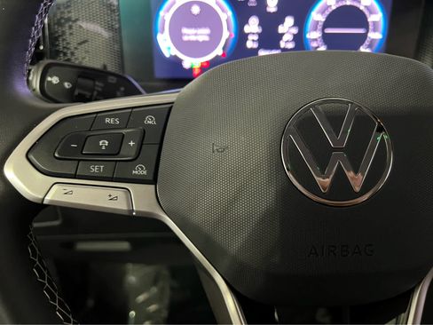Used 2025 Volkswagen Tiguan S AWD/4WD image 17