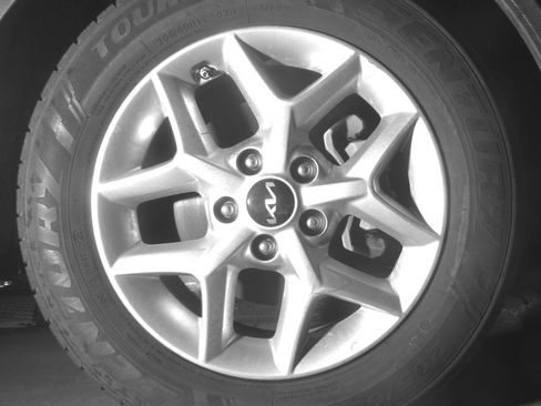 Used 2025 Kia Soul LX w/ LX Technology Package image 13