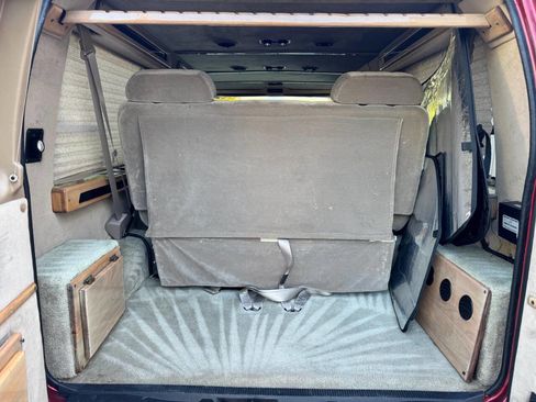 Used 1999 Ford E-250 and Econoline 250 image 12