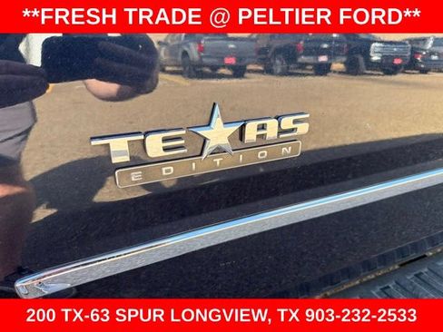 Used 2017 Chevrolet Tahoe LT w/ LT Signature Package RWD image 10