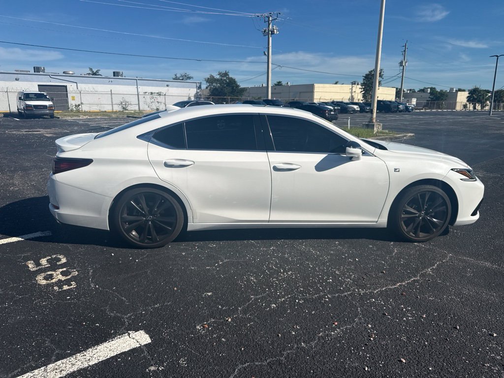 Used 2024 Lexus ES 350 F Sport w/ Accessory Package (Z2) FWD image 8