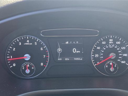 Used 2018 Kia Sorento FWD image 16