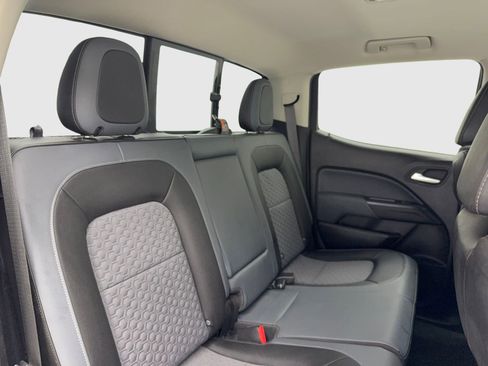 Used 2018 Chevrolet Colorado Z71 w/ Z71 Midnight Edition image 45