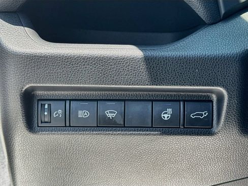 Used 2019 Toyota RAV4 XLE Premium w/ Cold Weather Package AWD/4WD image 10