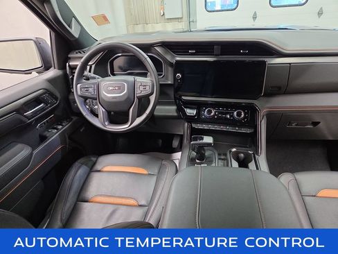 Used 2025 GMC Sierra 1500 AT4 w/ Technology Package AWD/4WD image 14