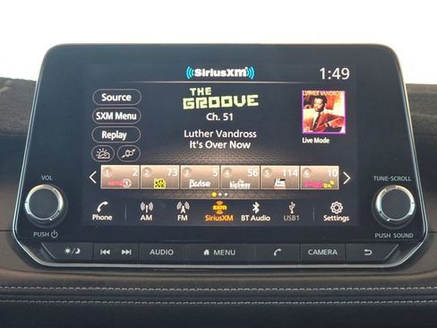 Used 2023 Nissan Rogue S FWD image 12