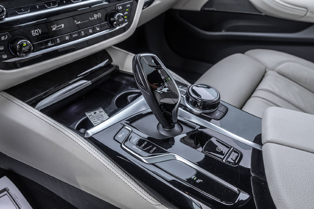 Used 2023 BMW M550i xDrive w/ Executive Package AWD/4WD image 21
