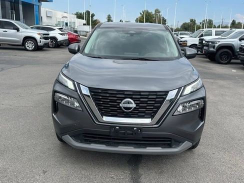 Used 2023 Nissan Rogue SV image 4
