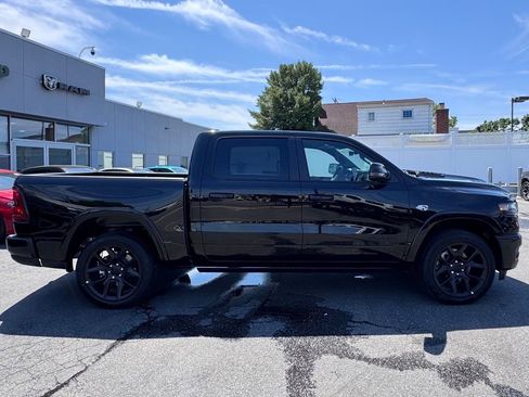 New 2026 RAM 1500 Laramie AWD/4WD image 9