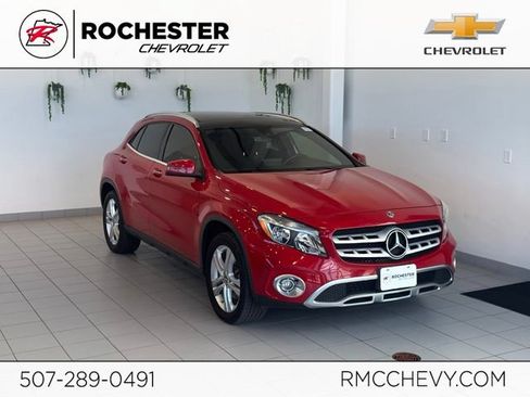 Used 2019 Mercedes-Benz GLA 250 4MATIC image 1