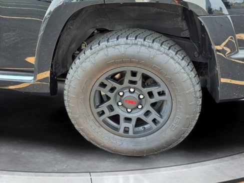 Used 2022 Toyota 4Runner Limited AWD/4WD image 18