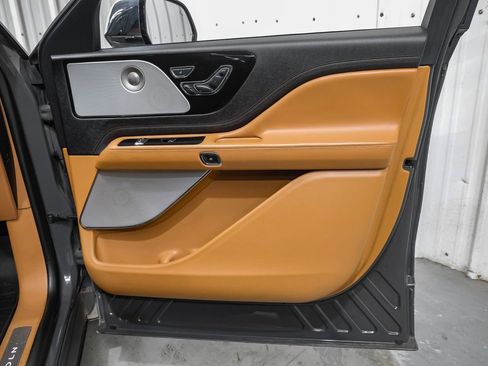 Used 2020 Lincoln Aviator Black Label Grand Touring w/ Class IV Trailer Tow Package image 47