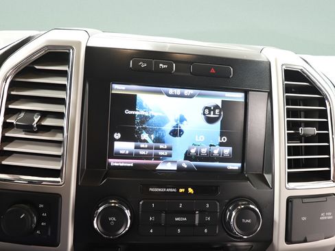 Used 2015 Ford F150 Lariat AWD/4WD image 11