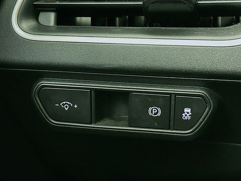 Used 2025 Kia K4 LXS image 16