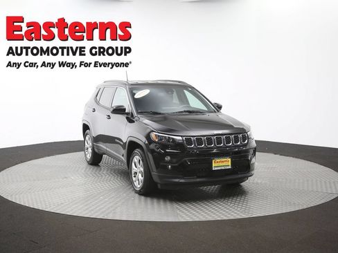 Used 2024 Jeep Compass Latitude AWD/4WD image 49