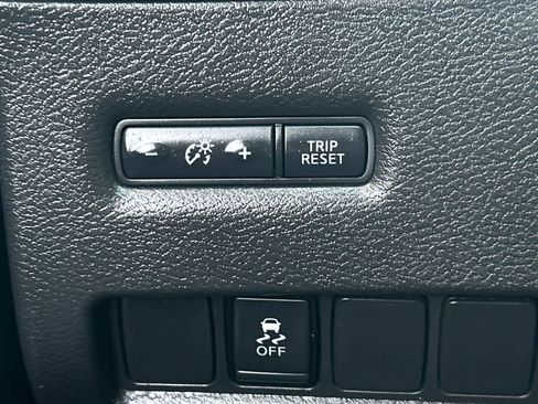Used 2018 Nissan Murano SV AWD/4WD image 34