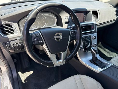 Used 2018 Volvo V60 T5 Dynamic w/ Vision Package FWD image 25