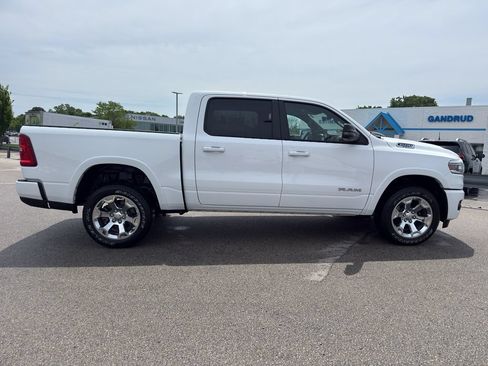 Used 2025 RAM 1500 Big Horn AWD/4WD image 4