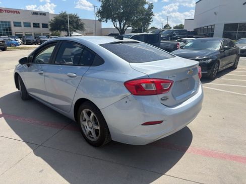 Used 2017 Chevrolet Cruze LS FWD image 2