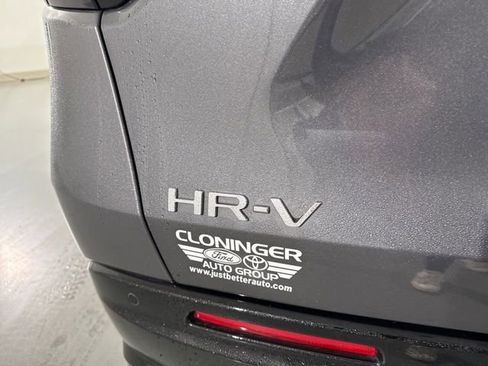 Used 2025 Honda HR-V EX-L image 11