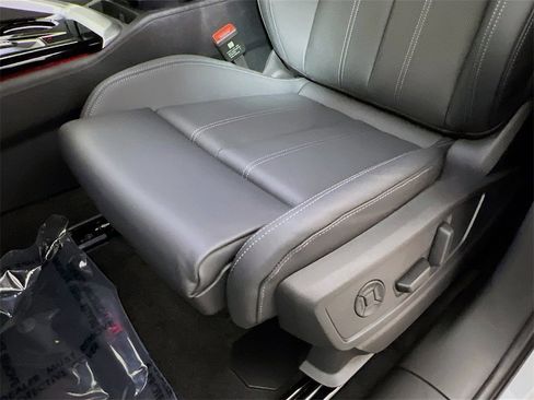 New 2025 Audi Q5 Premium Plus image 22