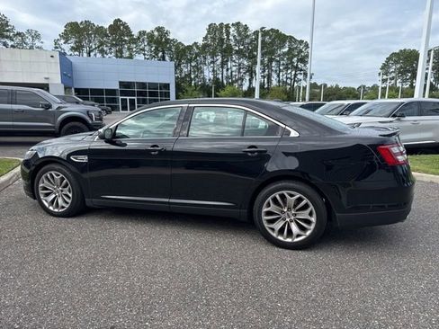 Used 2017 Ford Taurus Limited w/ Driver Assist Package FWD image 11