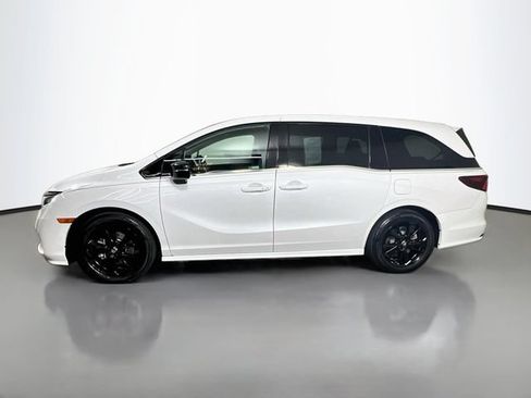 Used 2024 Honda Odyssey Sport image 6