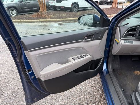 Used 2018 Hyundai Elantra SEL image 12