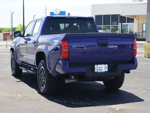 Used 2024 Toyota Tacoma TRD Sport w/ TRD Sport Premium Package RWD image 16
