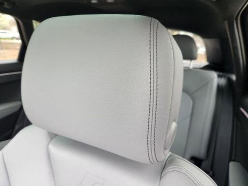 Used 2023 Audi Q3 2.0T Premium Plus w/ Premium Plus Package image 13