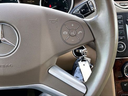 Used 2010 Mercedes-Benz ML 350 ML 350 image 24