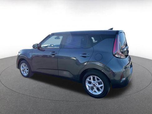Used 2025 Kia Soul LX w/ LX Technology Package image 10