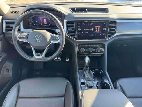 Used 2023 Volkswagen Atlas SEL R-Line image 17