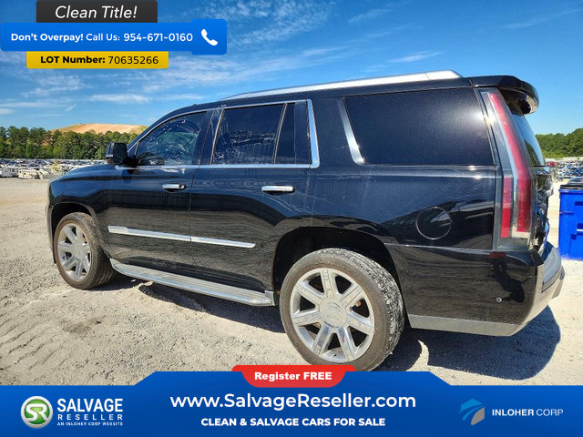 Used 2018 Cadillac Escalade Luxury AWD/4WD image 3