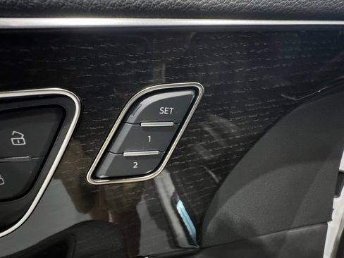 Used 2023 Audi Q7 2.0T Premium w/ Convenience Package image 31